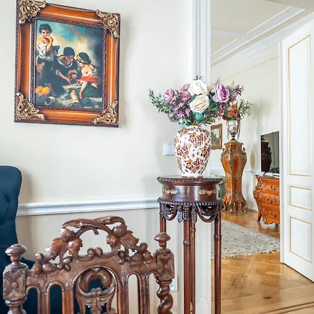 Unique Location With Hot-tub, Terrace And Garden