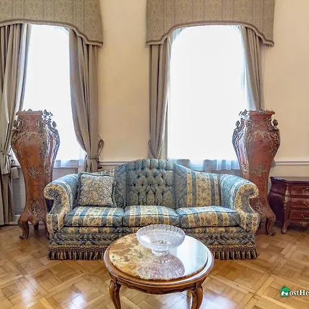 Historical Center Art With Hot-tub, Terrace And Garden Villa
