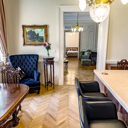 Historical Center Art With Hot-tub, Terrace And Garden Villa *