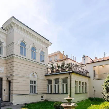 Unique Location With Hot-tub, Terrace And Garden * Prague