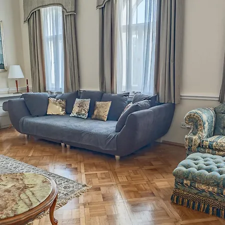Villa Unique Location With Hot-tub, Terrace And Garden Prag