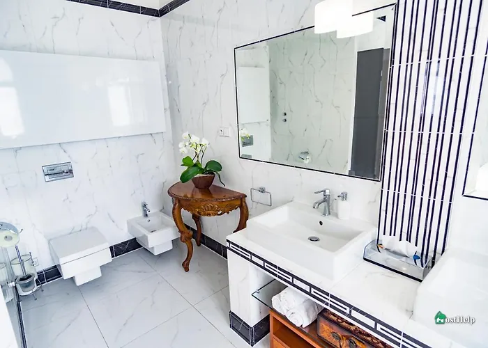 Unique Location With Hot-tub, Terrace And Garden Villa Prag