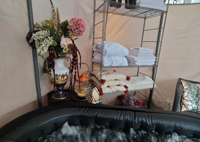 Unique Location With Hot-tub, Terrace And Garden *