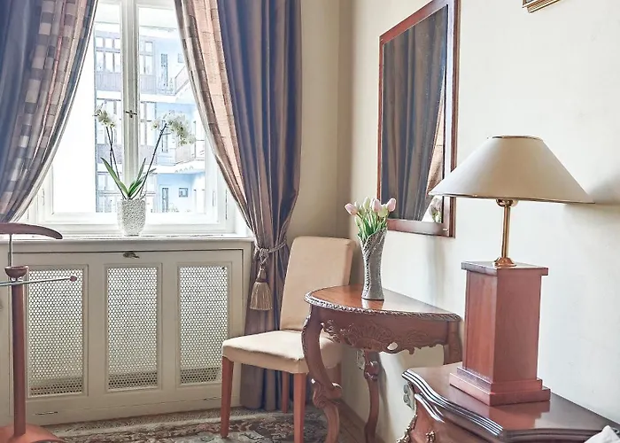 Unique Location With Hot-tub, Terrace And Garden * Prag
