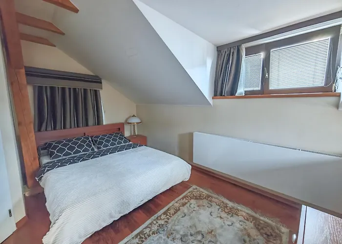 Unique Location With Hot-tub, Terrace And Garden Prag