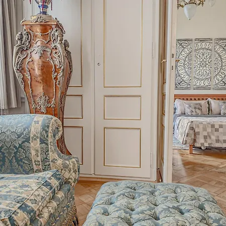 Unique Location With Hot-tub, Terrace And Garden * Prag