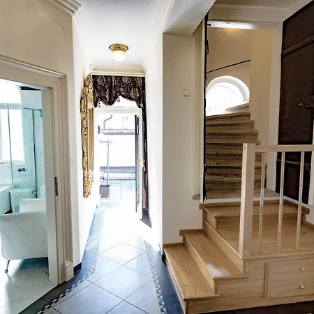 Unique Location With Hot-tub, Terrace And Garden *